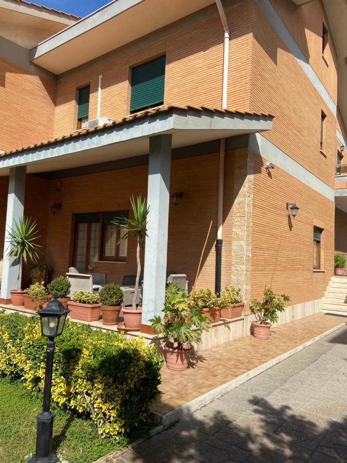 Villa Alma Fiumicino Eksteriør billede